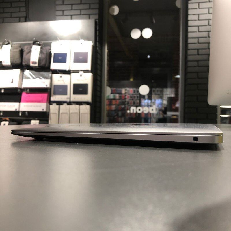 Ноутбук MacBook Air 13