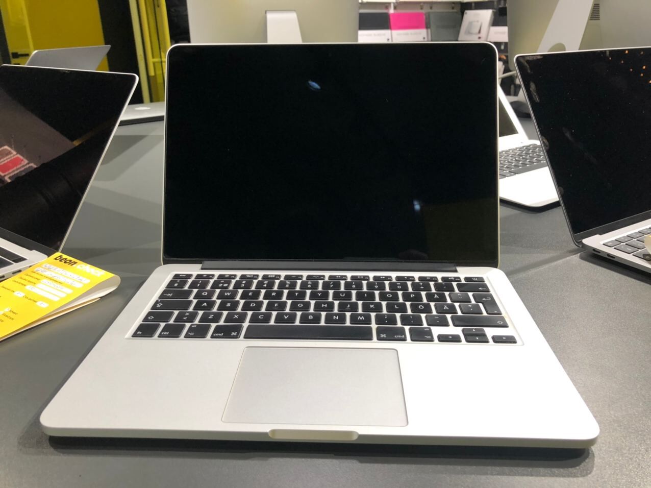 Ноутбук Apple MacBook Pro 13