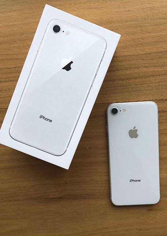 Apple iPhone 8 64GB, Silver Б/У