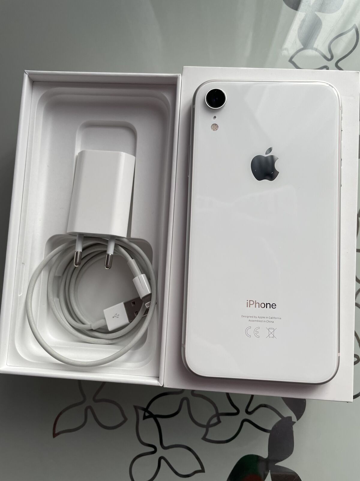 iPhone XR 64 GB 