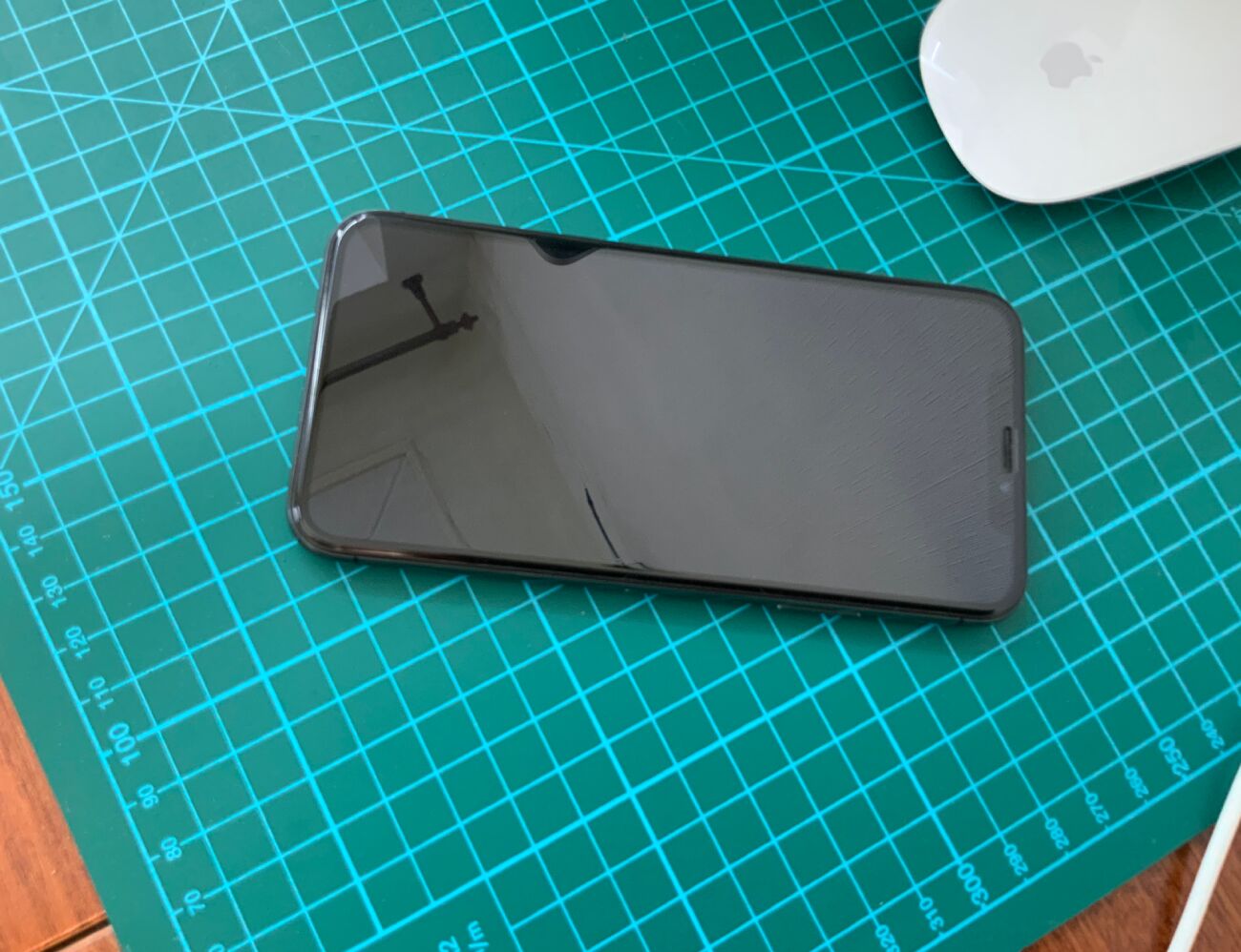 Продаю свой iPhone X 64 GB в идеальном состоянии