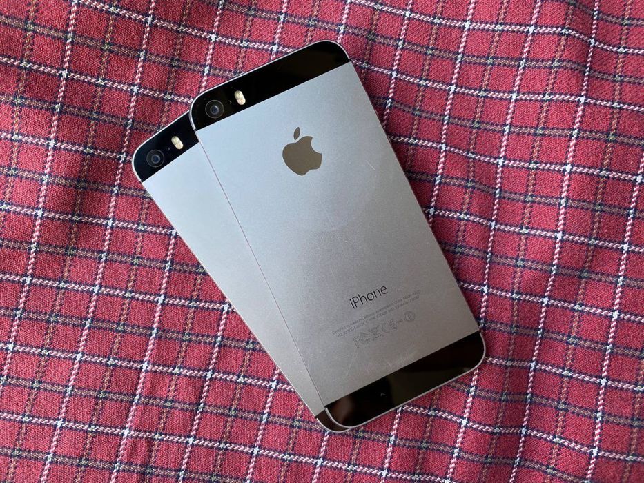 IPhone 5S 16/32/64 оригинал/купить/айфон/роботы/ребенку